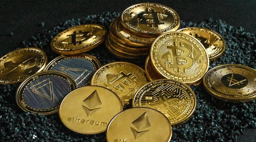 Revolut Pauses Crypto Buying for UK Business Customers Amid Regulatory Changes