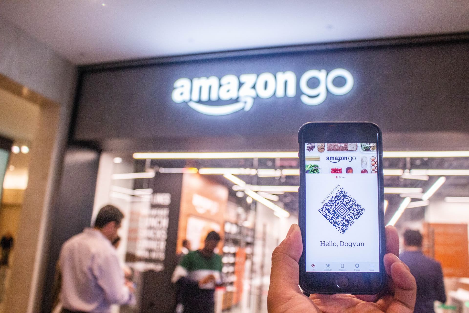 Embrace Self-Serve Solutions to Enhance the Retail Experience for Customers